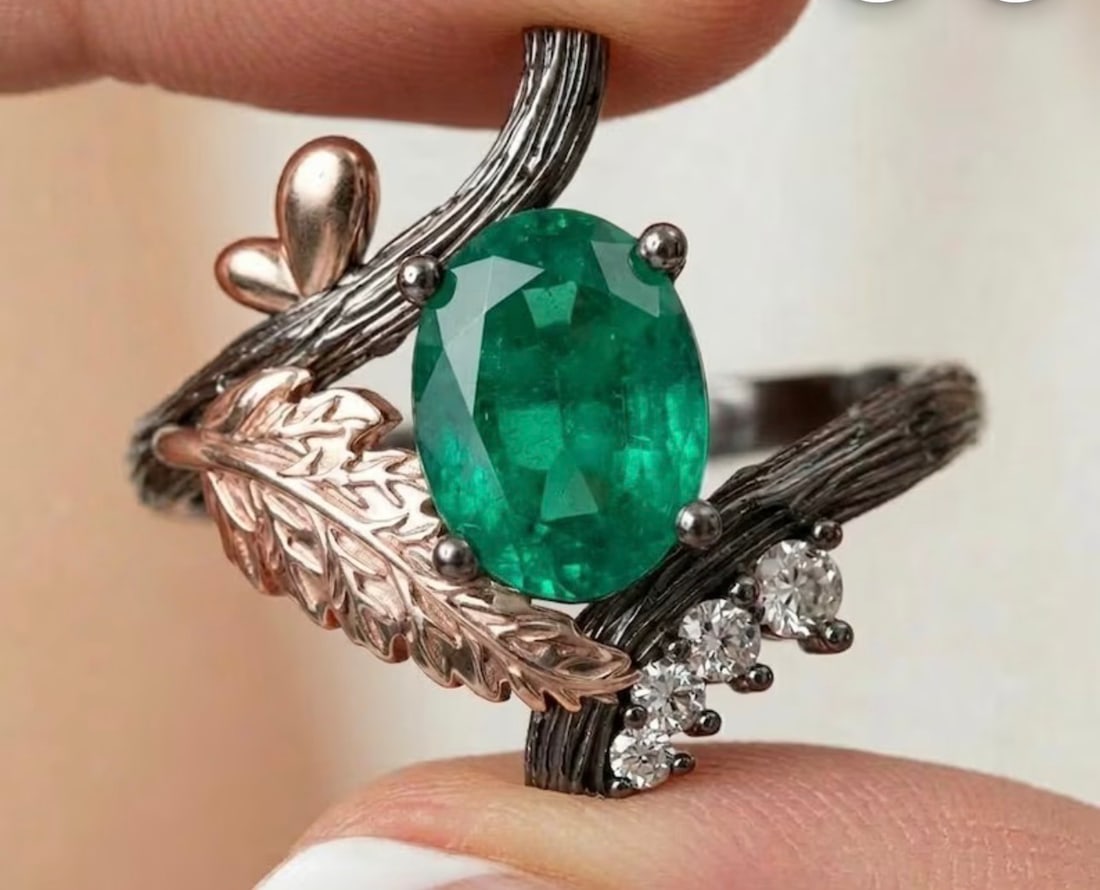 Handcrafted Vintage Sterling Silver Green Emreald & Lab Diamonds Ring (1 of 2)