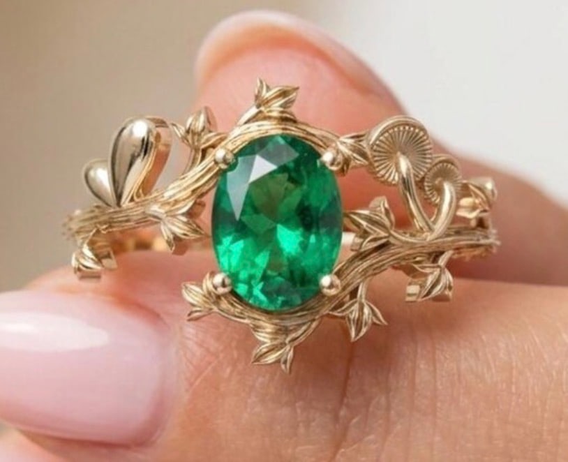Handcrafted Vintage Sterling Silver Green Emreald Ring: Handcrafted Vintage Sterling Silver 3.5 ct Green Emreald Ring Yellow Gold Finish - Ring Size US 6.5 - Free Shipping | Free Resizing Available