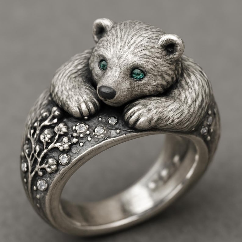Handcrafted Vintage Sterling Silver Green Emreald Ring (1 of 2)