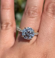 Certified 4 Carat Round Cut E VVS1 Lab Grown Diamond Ring 14KT Solid White Gold: Certified 4 Carat Round Cut E VVS1 Lab Grown Diamond Ring 14KT Solid White Gold - Side Stone Lab Grown Diamonds 0.40 Ct VS1 E Color - Ring Size US 7