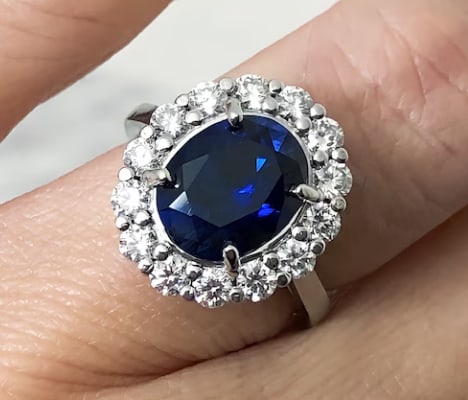 Certified 10 Ct 14kt Solid White Lab Grown sapphire Oval Cut Engagement ring: Certified 10 Ct 14kt Solid White Lab Grown sapphire Oval Cut Engagement ring - Side stone Lab Grown Diamonds Round VS1 E Color 0.70 Ct Ring Size US 7