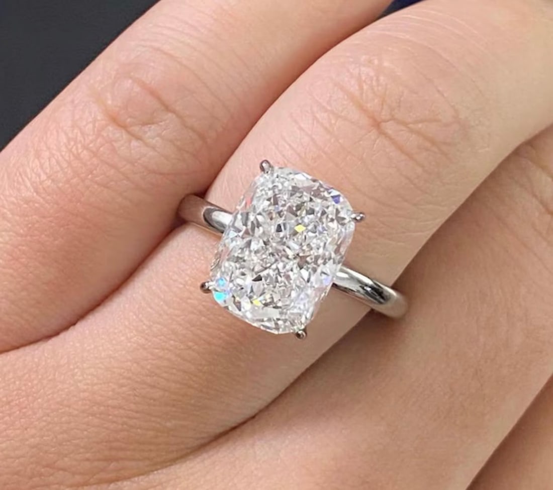 Certified 2.5 Carat Cushion Cut D VVS1 Lab Grown Diamond Engagement Ring 14KT Solid White Gold: Certified 2.5 Carat Cushion Cut D VVS1 Lab Grown Diamond Engagement Ring 14KT Solid White Gold - Ring Size US 6 - FREE SHIPPING