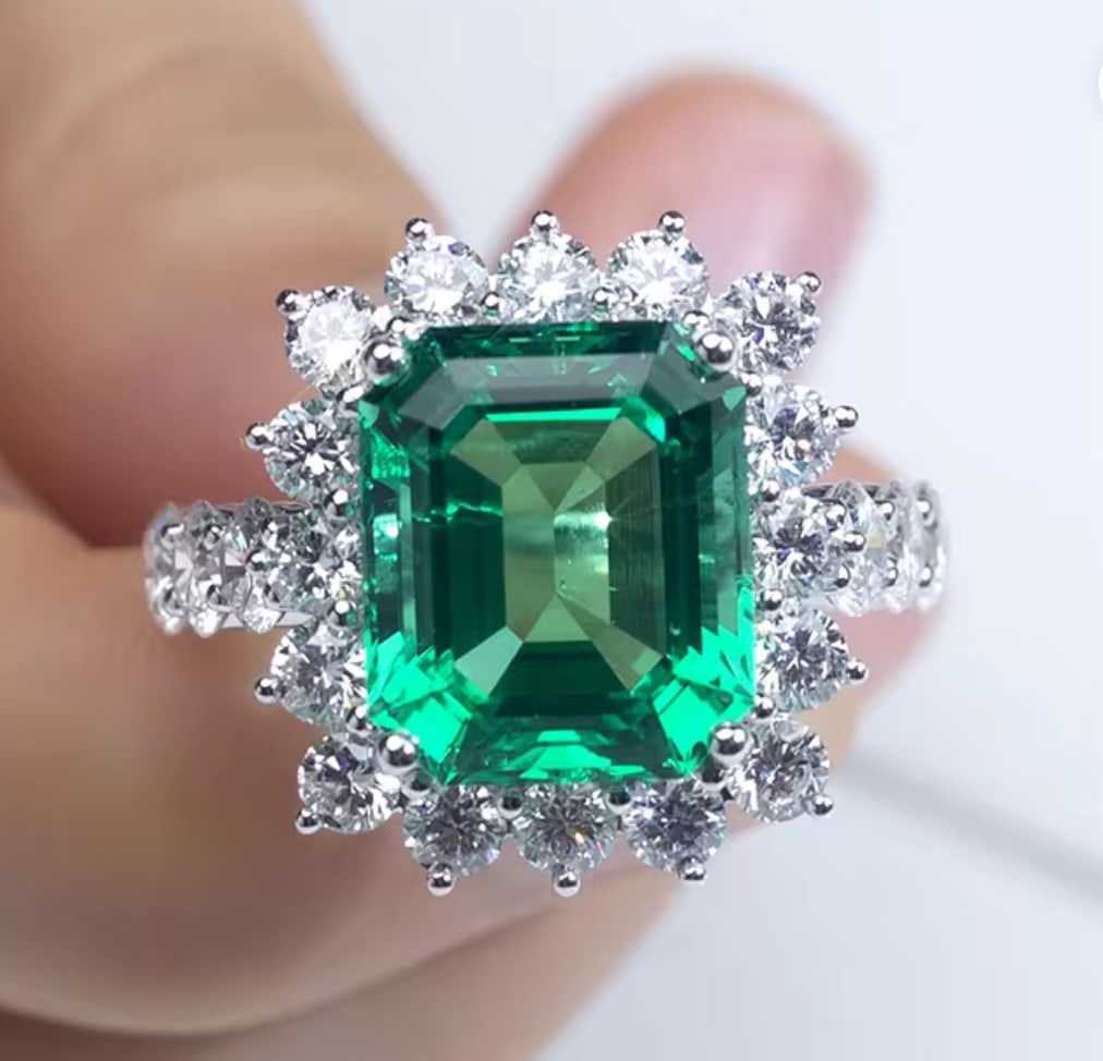 Certified 9.5 Carat Emerald Cut Lab Grown Green Emerald Engagement Ring 14KT Solid White Gold: Certified 9.5 Carat Emerald Cut Lab Grown Green Emerald Engagement Ring 14KT Solid White Gold - Ring Size US 6 - Side stone 0.90 Ct Lab Grown Diamonds D vs1 Round Cut