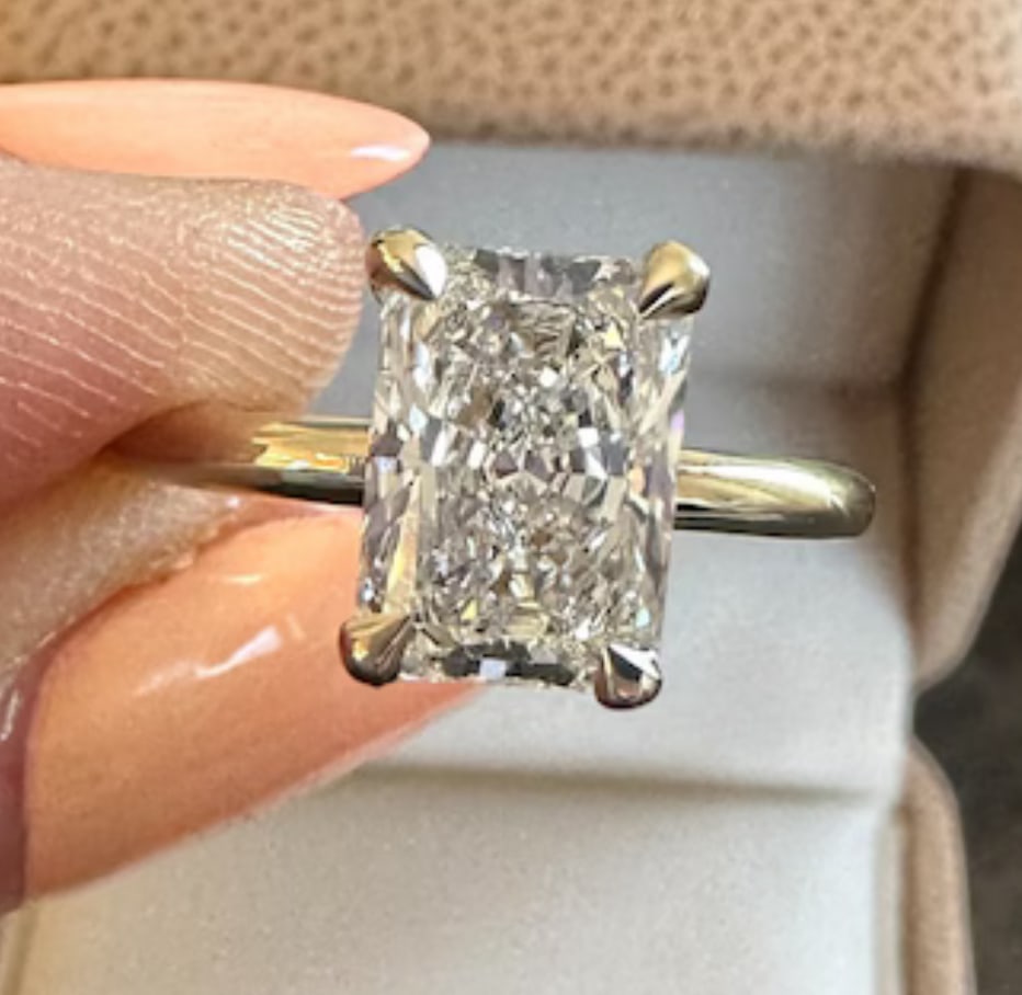 Certified 3 Carat Radiant Cut D VVS1 Lab Grown Diamond Engagement Ring 14KT Solid Yellow Gold: Certified 3 Carat Radiant Cut D VVS1 Lab Grown Diamond Engagement Ring 14KT Solid Yellow Gold - Ring Size US - 6