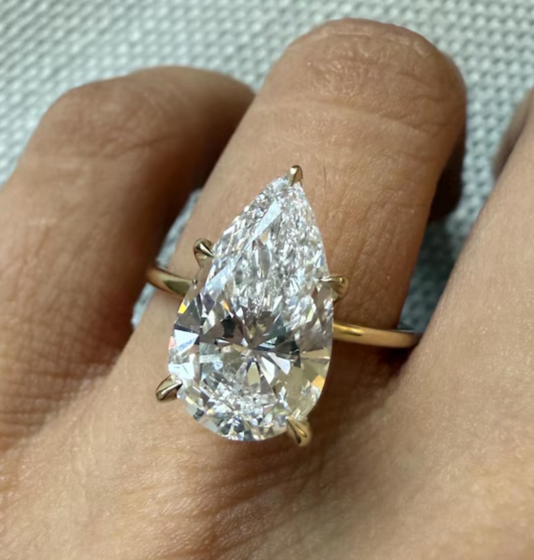Certified 5.5 Carat Pear Cut D VVS1 Lab Grown Diamond Engagement Ring 14KT Solid Yellow Gold: Certified 5.5 Carat Pear Cut D VVS1 Lab Grown Diamond Engagement Ring 14KT Solid Yellow Gold - Ring Size - US -6 Side stone 0.20 Ct Lab Grown Diamonds D vs1 - Round Cut
