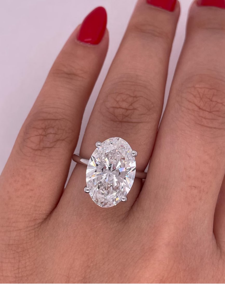 Certified 8 Carat Oval Cut D VVS1 Lab Grown Diamond Engagement Ring 14KT Solid White Gold: Certified 8 Carat Oval Cut D VVS1 Lab Grown Diamond Engagement Ring 14KT Solid White Gold - Ring Size US 7.5