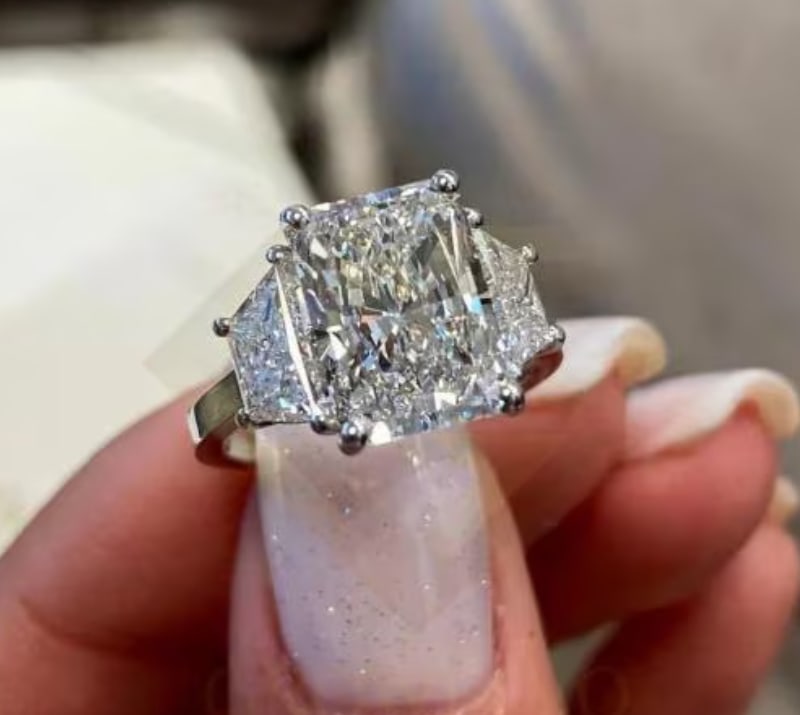 Certified 8.5 Carat - Radiant Cut Lab Grown Diamond D VVS1 Engagement Ring 14KT Solid White Gold: Certified 8.5 Radiant Cut Lab Grown Diamond D VVS1 Engagement Ring 14KT Solid White Gold - Ring Size US 7 - Side stone 0.90 Ct Lab Grown Diamonds D vs1 - Fancy Cut