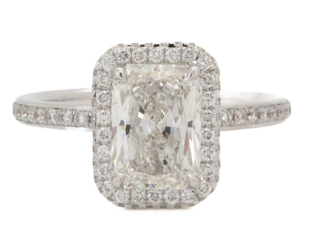 Certified 5 Ct - Radiant Cut Lab Grown Diamond D VVS1 Engagement Ring 14KT Solid White Gold: Certified 5 Ct - Radiant Cut Lab Grown Diamond D VVS1 Engagement Ring 14KT Solid White Gold - Ring Szie 7 - Side stone 0.40 Ct Lab Grown Diamonds D vs1 - Round Cut