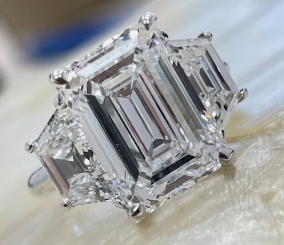 Certified 10 Ct Emerald Cut Lab Grown Diamond D VVS1 Engagement Ring 14KT Solid White Gold: Certified 10 Ct Emerald Cut Lab Grown Diamond D VVS1 Engagement Ring 14KT Solid White Gold - Ring Szie US 6 - Side stone 1.20 Ct Lab Grown Diamonds D vs1 - Fancy Cut