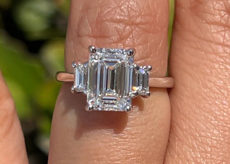 Certified 4 Ct Emerald Cut Lab Grown Diamond D VVS1 Engagement Ring 14KT Solid White Gold: Certified 4 Ct Emerald Cut Lab Grown Diamond D VVS1 Engagement Ring 14KT Solid White Gold - Ring Szie 6 - Side stone 0.60 Ct Lab Grown Diamonds D vs1 - Fancy Cut