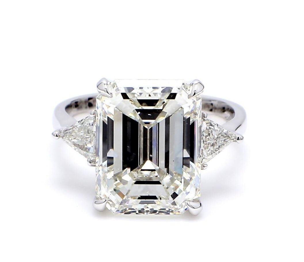 Certified 5.5 Ct Emerald Cut Lab Grown Diamond D VVS1 Engagement Ring 14KT Solid White Gold: Certified 5.5 Ct Emerald Cut Lab Grown Diamond D VVS1 Engagement Ring 14KT Solid White Gold - Ring Szie 7 - Side stone 0.60 Ct Lab Grown Diamonds D vs1 - Fancy Cut