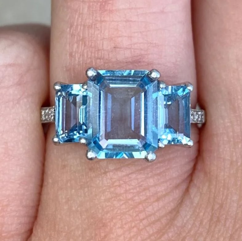 Certified 14 Ct -Emerald Cut Lab Grown Aquamarine & Lab Grown Diamond D VVS1 Engagement Ring 14KT: Certified 14 Ct -Emerald Cut Aquamarine & Lab Grown Diamond D VVS1 Engagement Ring 14KT Solid White Gold - Ring Size US 6