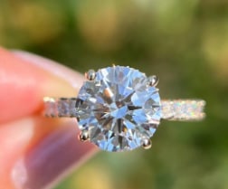 Certified 4 Carat Round Cut E VVS1 Lab Grown Diamond Ring 14KT Solid White Gold: Certified 4 Carat Round Cut E VVS1 Lab Grown Diamond Ring 14KT Solid White Gold - Side Stone Lab Grown Diamonds 0.40 Ct VS1 E Color - Ring Size US 7