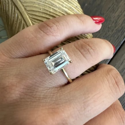 Certified 6 Carat Emerald Cut E VVS1 Lab Grown Diamond Ring 14KT Solid Yellow Gold: Certified 6 Carat Emerald Cut E VVS1 Lab Grown Diamond Ring 14KT Solid Yellow Gold - Side Stone is Lab Grown Diamonds 0.40 ct Vs1 E Color - Ring Size US - 6.5