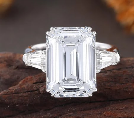 Certified 8.5 Carat Emerald Cut D VVS1 Lab Grown Diamond Ring 14KT Solid White Gold: Certified 8.5 Carat Emerald Cut D VVS1 Lab Grown Diamond Ring 14KT Solid White Gold - Side stone Lab Grown Diamonds Fancy VS1 E Color 0.80 Ct