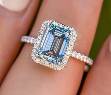 Certified 5 Ct - 14kt Solid White Gold Lab Grown Aquamarine Emerald Cut Engagement ring: Certified 5 Ct - 14kt Solid White Gold Lab Grown Aquamarine Emerald Cut Engagement ring - Side stone Lab Grown Diamonds Round VS1 E Color 0.40 Ct - Ring - 6
