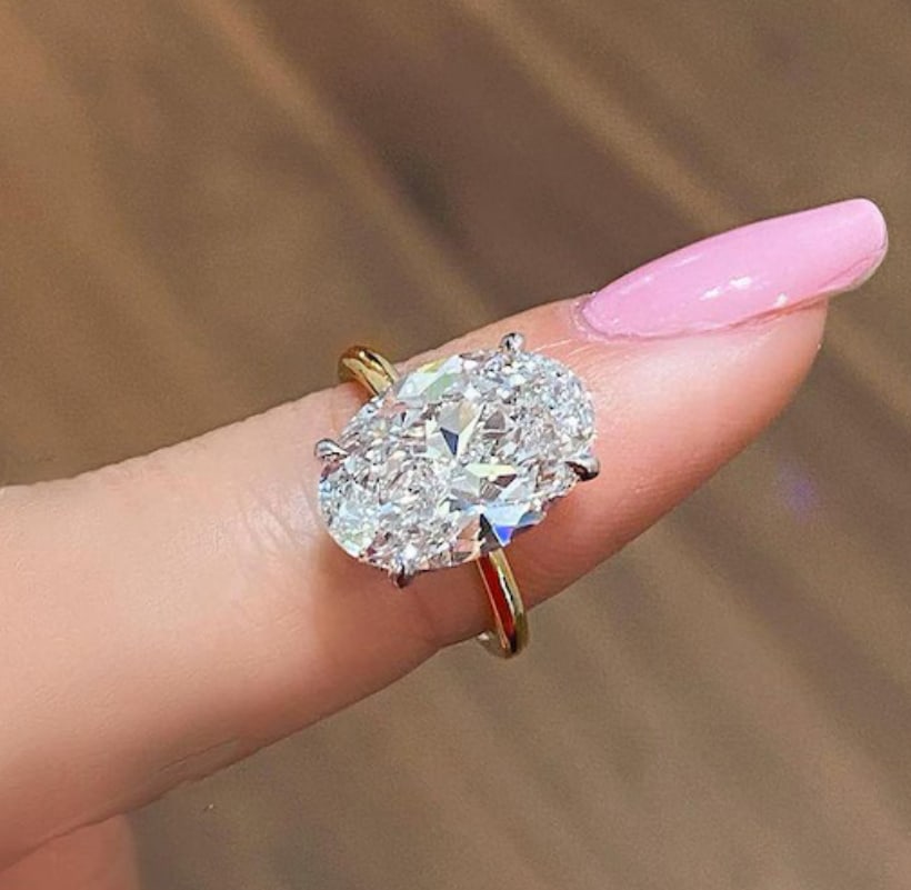 Certified 7 Carat Oval Cut D VVS1 Lab Grown Diamond Engagement Ring 14KT Solid Yellow Gold: Certified 7 Carat Oval Cut D VVS1 Lab Grown Diamond Engagement Ring 14KT Solid Yellow Gold - Ring Size US -6 Side stone Lab Grown Diamonds Round VS1 E Color 0.60 Ct