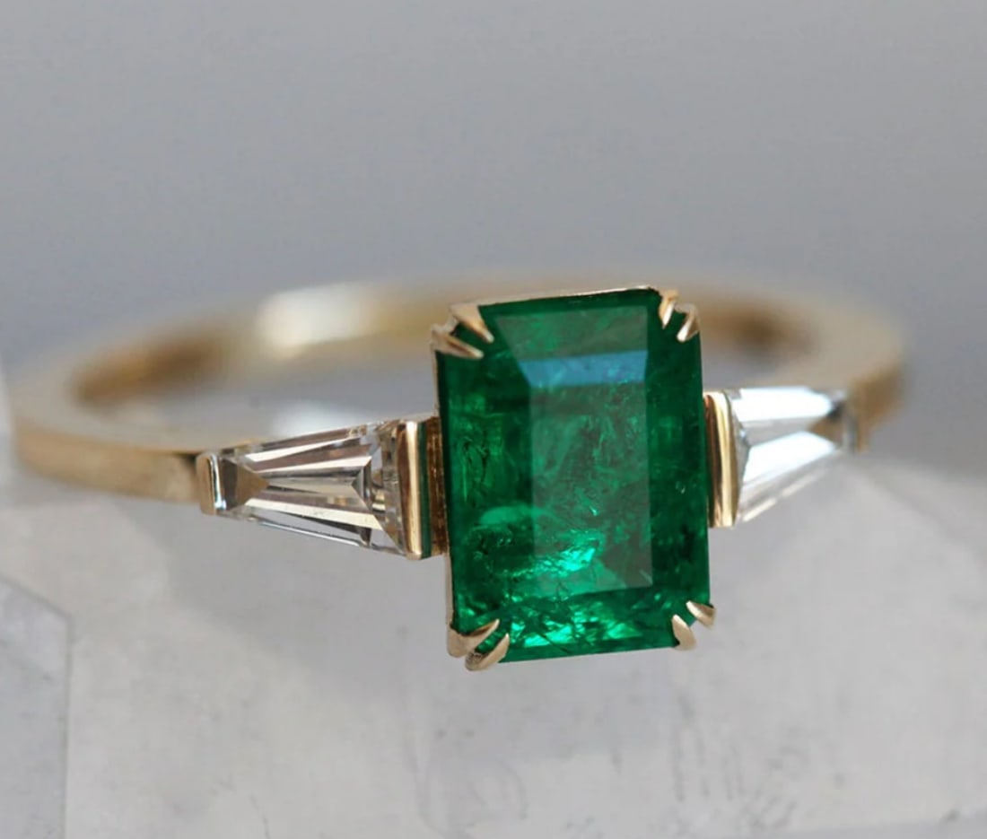 Certified 4 Carat Emerald Cut Lab Grown Green Emerald Engagement Ring 14KT Solid Yellow Gold: Certified 4 Carat Emerald Cut Lab Grown Green Emerald Engagement Ring 14KT Solid Yellow Gold - Ring Size US 7.5 Side stone 0.50 Ct Lab Grown Diamonds D vs1 Fancy Cut