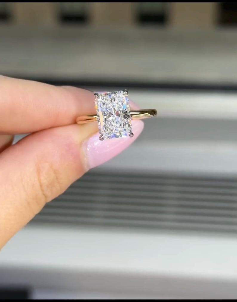 Certified 2.50 Carat Radiant Cut D VVS1 Lab Grown Diamond Engagement Ring 14KT Solid Yellow Gold: Certified 2.50 Carat Radiant Cut D VVS1 Lab Grown Diamond Engagement Ring 14KT Solid Yellow Gold - Ring Size - US -7 Side stone 0.40 Ct Lab Grown Diamonds D vs1 - Round Cut