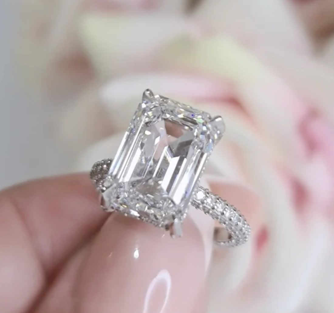 Certified 9.50 Emerald Cut Lab Grown Diamond D VVS1 Engagement Ring 14KT Solid White Gold: Certified 9.50 Emerald Cut Lab Grown Diamond D VVS1 Engagement Ring 14KT Solid White Gold - Ring Szie US 7 - Side stone 0.85 Ct Lab Grown Diamonds D vs1 - Round Cut