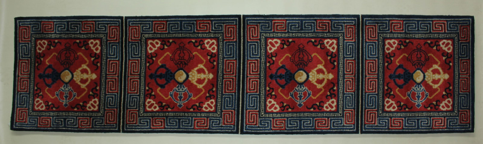 Vajra Pestle-patterned meditation cushion: 0.61X2.50 M