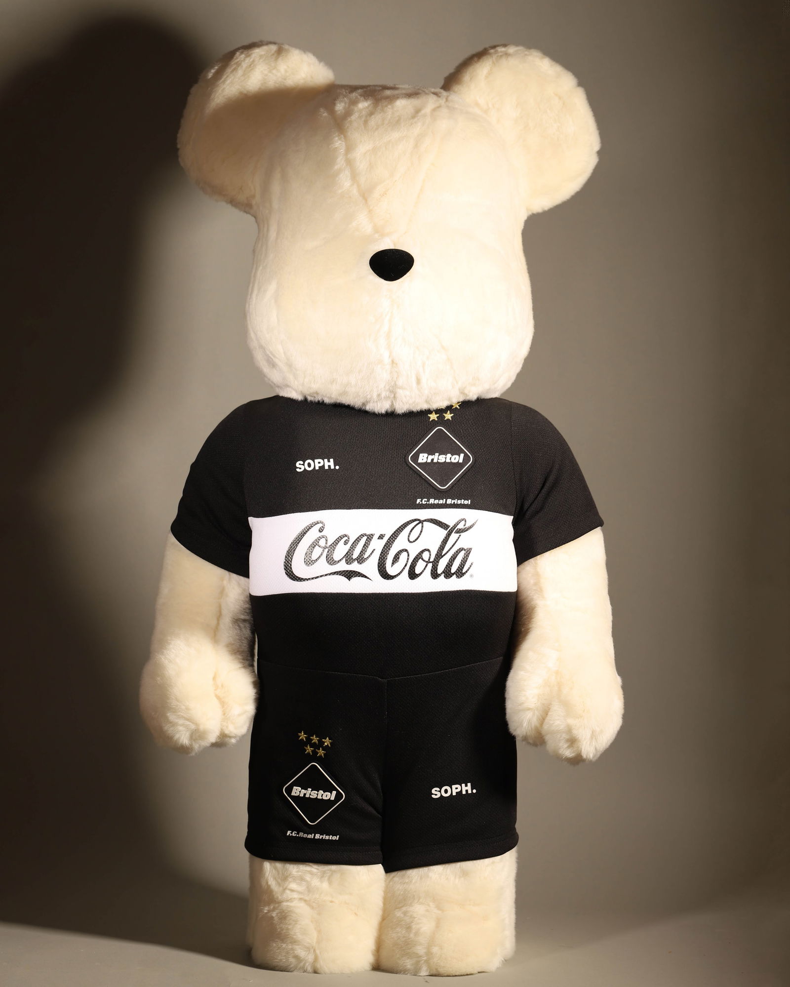 Bearbrick FCReal Bristol x COCA-COLA 1000% (1 of 6)