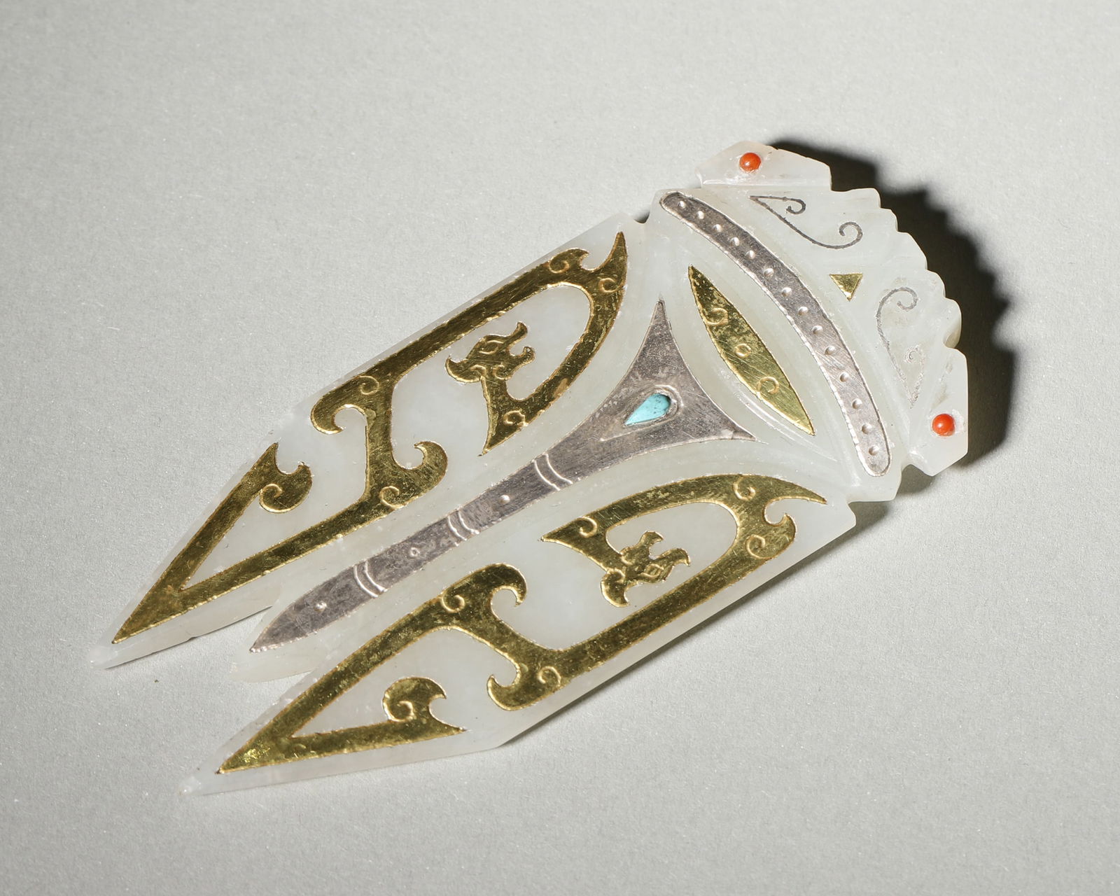 Han Dynasty White Jade Gold-and-Silver-Inlaid Gemstone Cicada-Shaped Pendant (1 of 6)