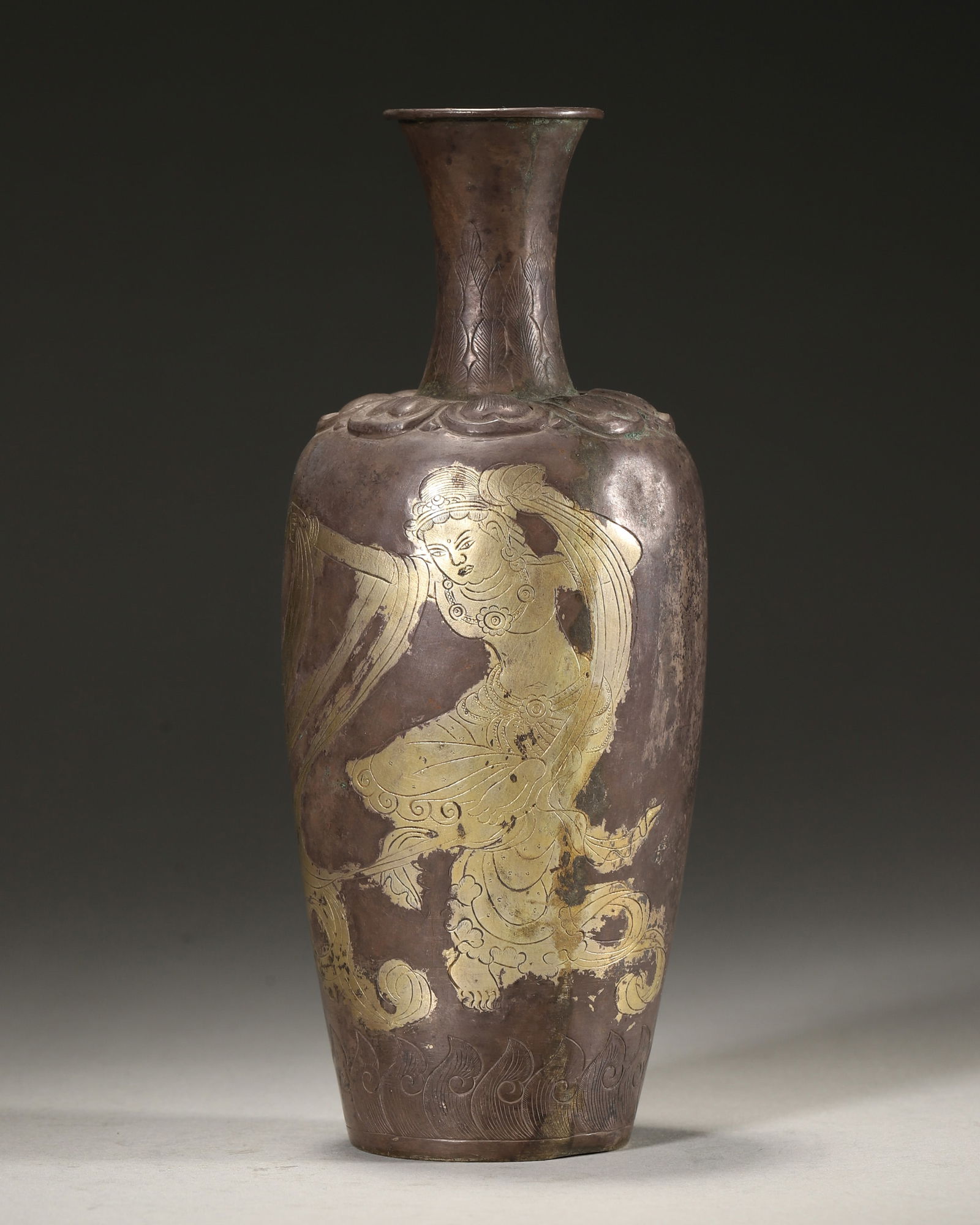 Tang Dynasty, Silver-Gilt Vase with Flying Apsaras Pattern (1 of 7)