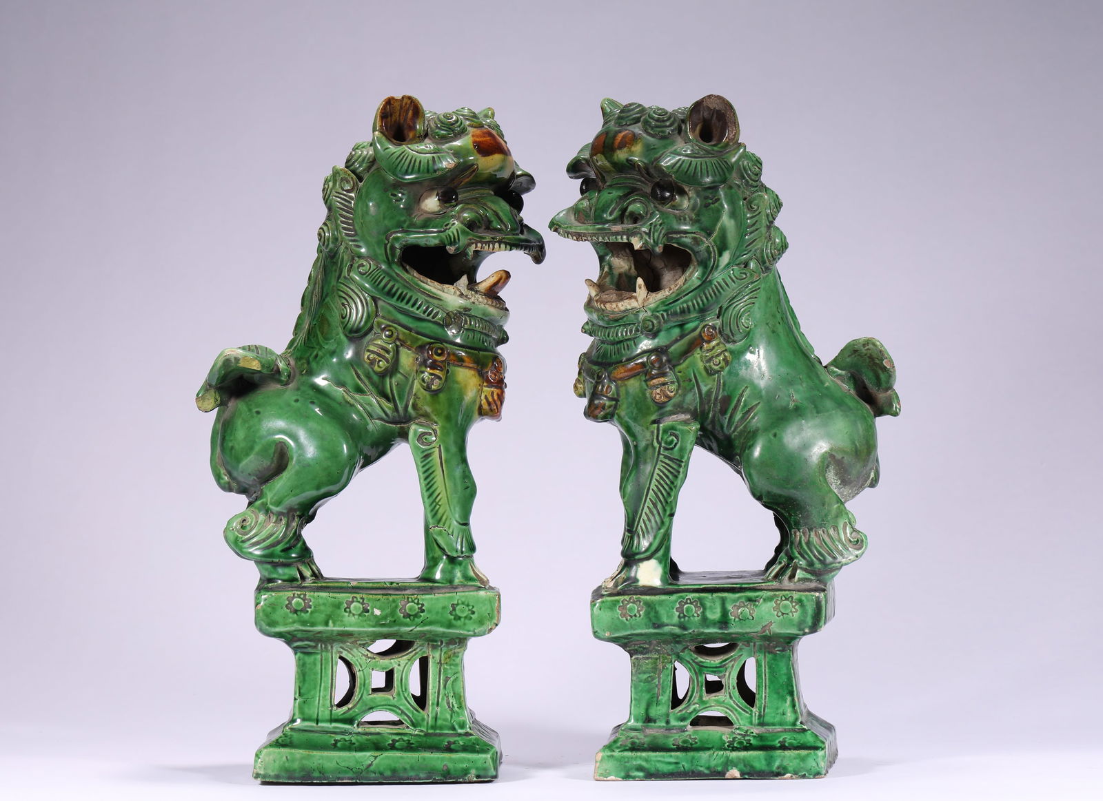 Green Glazed Lion, Tang Dynasty (1 of 8)