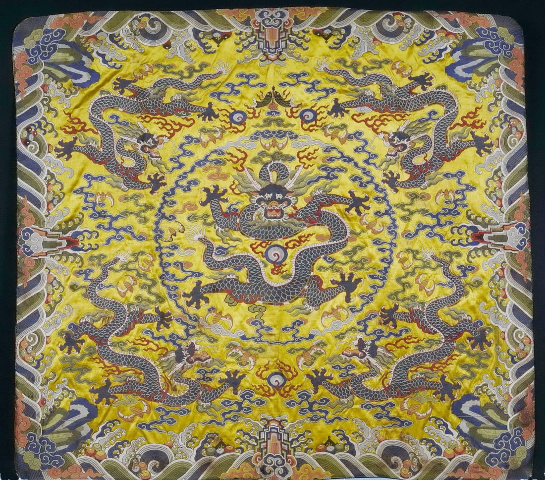 Embroidered Cloud Brocade Five-Dragon Painting on Fabric: L:120cm (47.24in) W:106cm (41.73in)