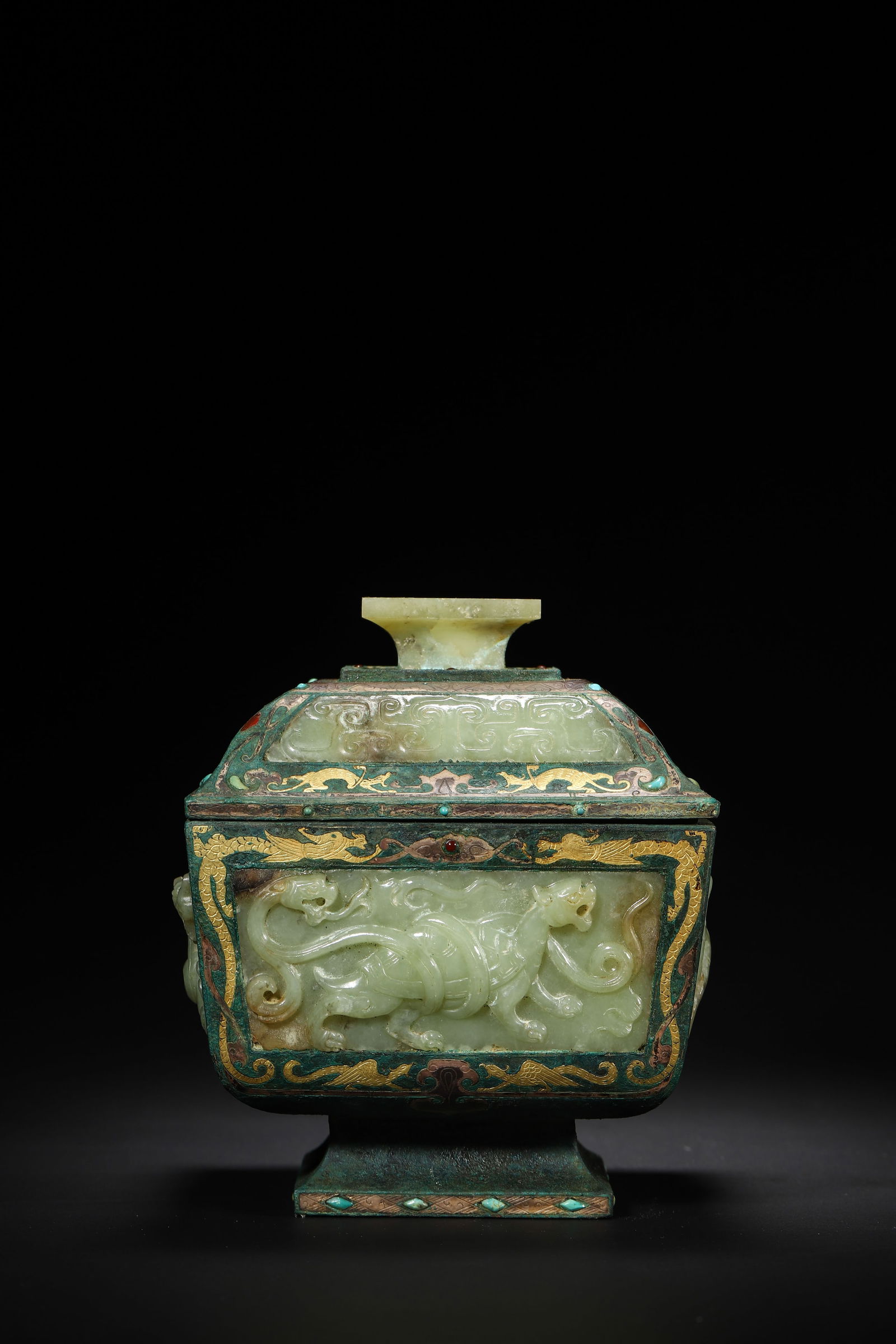 Han Dynasty Bronze Gold-and-Silver-Inlaid Jade Square Yi (Ritual Vessel) (1 of 6)