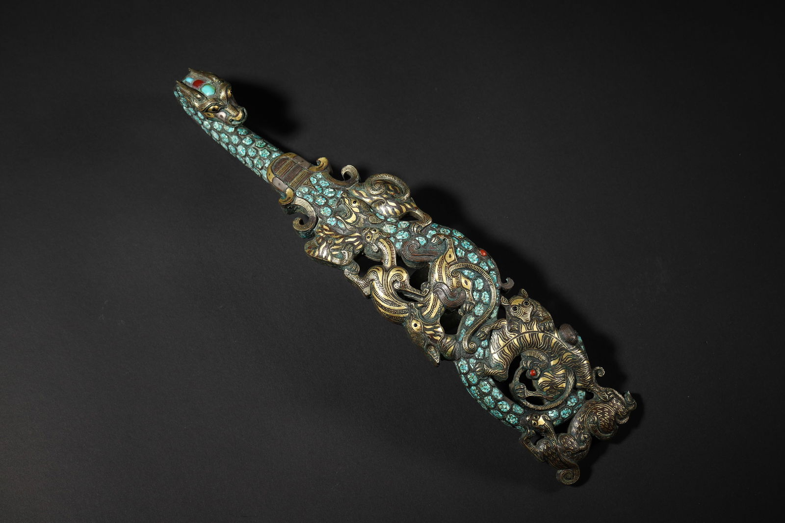 Warring States Period Gold-and-Silver-Inlaid Turquoise Dragon-Form Belt Hook (1 of 7)