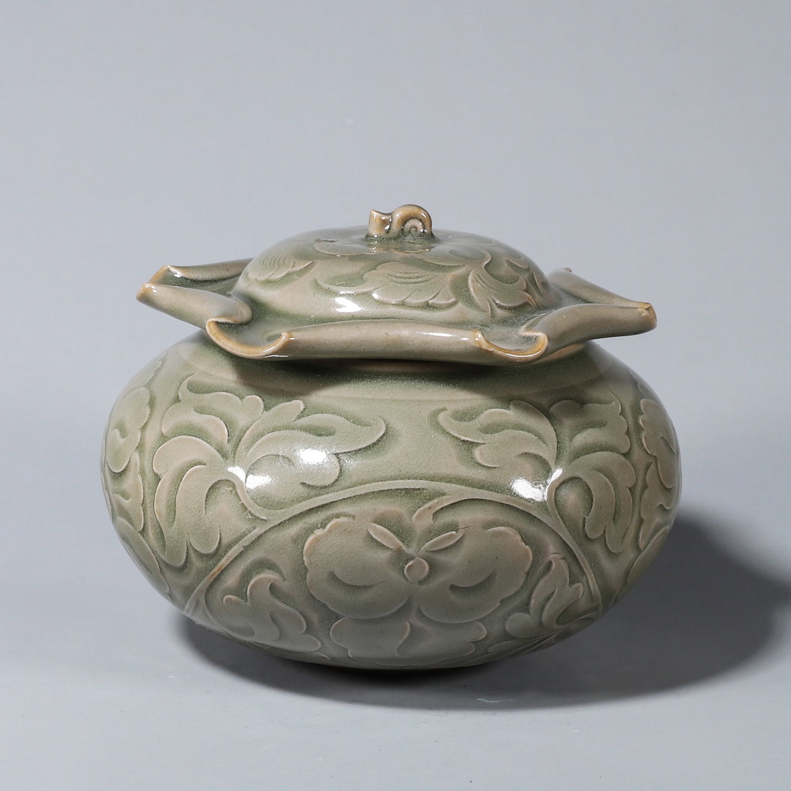 A Yaozhou kiln flower porcelain covered jar,Song Dynasty (1 of 9)