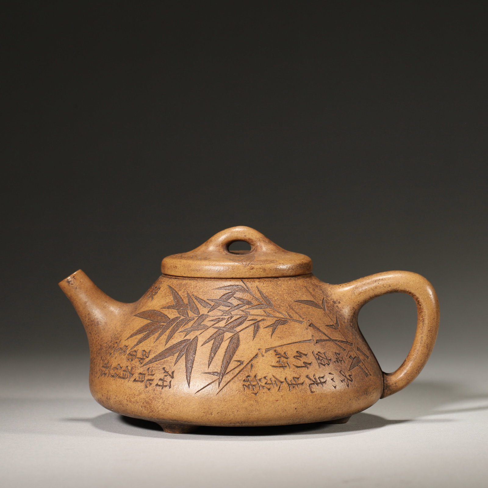 Late Qing Dynasty, Yixing Zisha Bamboo and Poetry Carved Ziye Shipiao Teapot: Paper Mount, Painting Core 98x34cm ( 38.58x13.39in )This lot is "Twelve-Leaf Album of Yuan-style Poems" by Qi Gong, a twelve-leaf calligraphy album on paper, featuring his original poems and lyrics, s