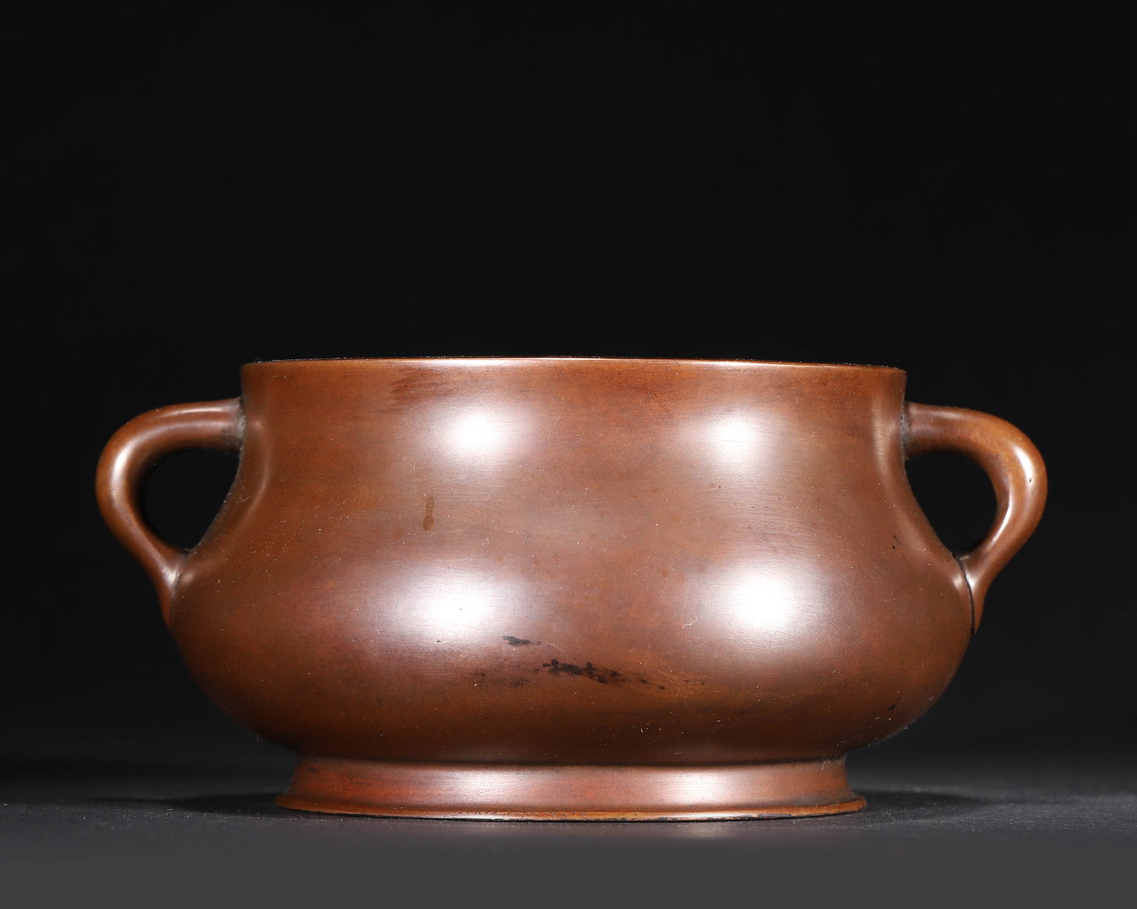 Ming Dynasty, Xuande Mark Bronze Censer with Ear-Shaped Handles and Circular Foot (1 of 9)