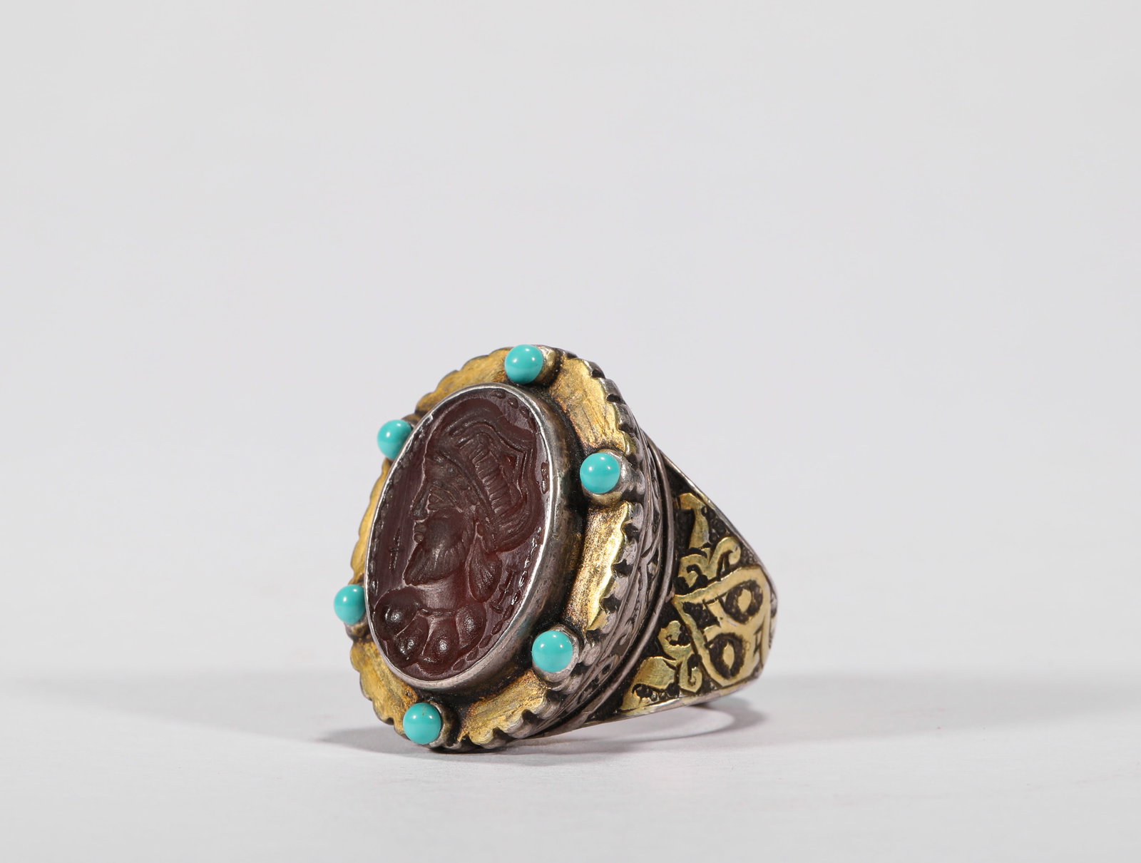13th century ring: L:26.5cm Weight:490g