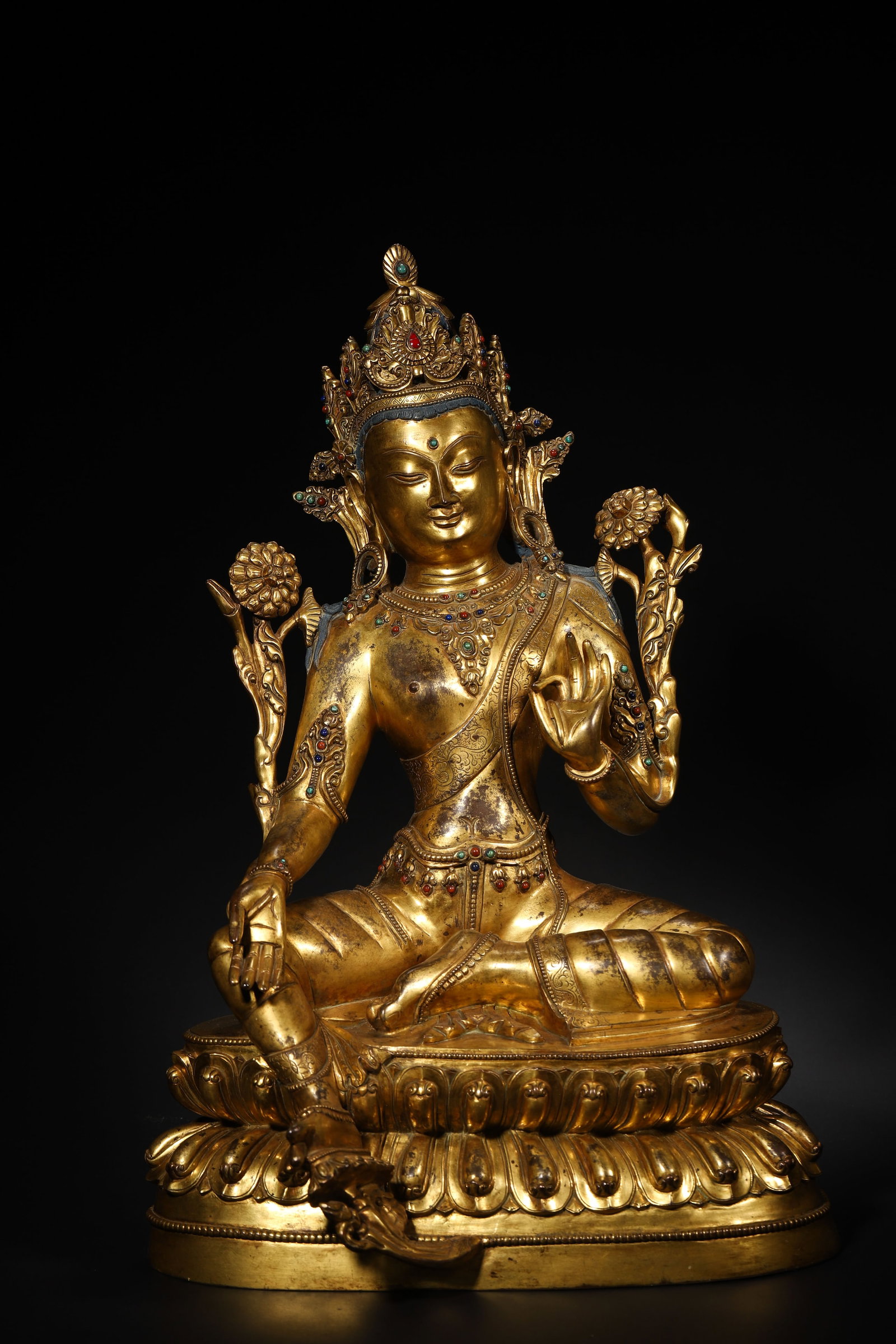 QING DYNASTY GILT-BRONZE GEMSTONE-INLAID GUANYIN SEATED STATUE (1 of 10)