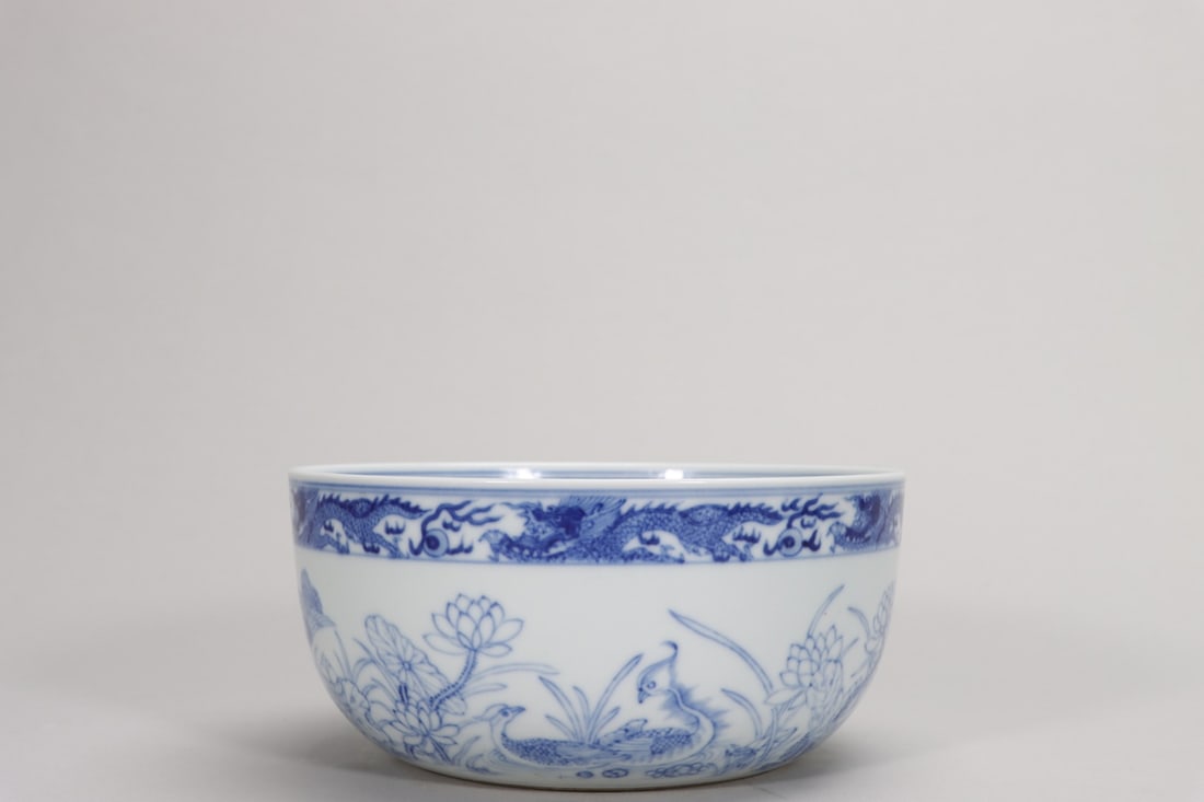 QING DYNASTY DAOGUANG PERIOD, BLUE-AND-WHITE BOWL WITH LOTUS POND AND MANDARIN DUCK PATTERNS (1 of 10)