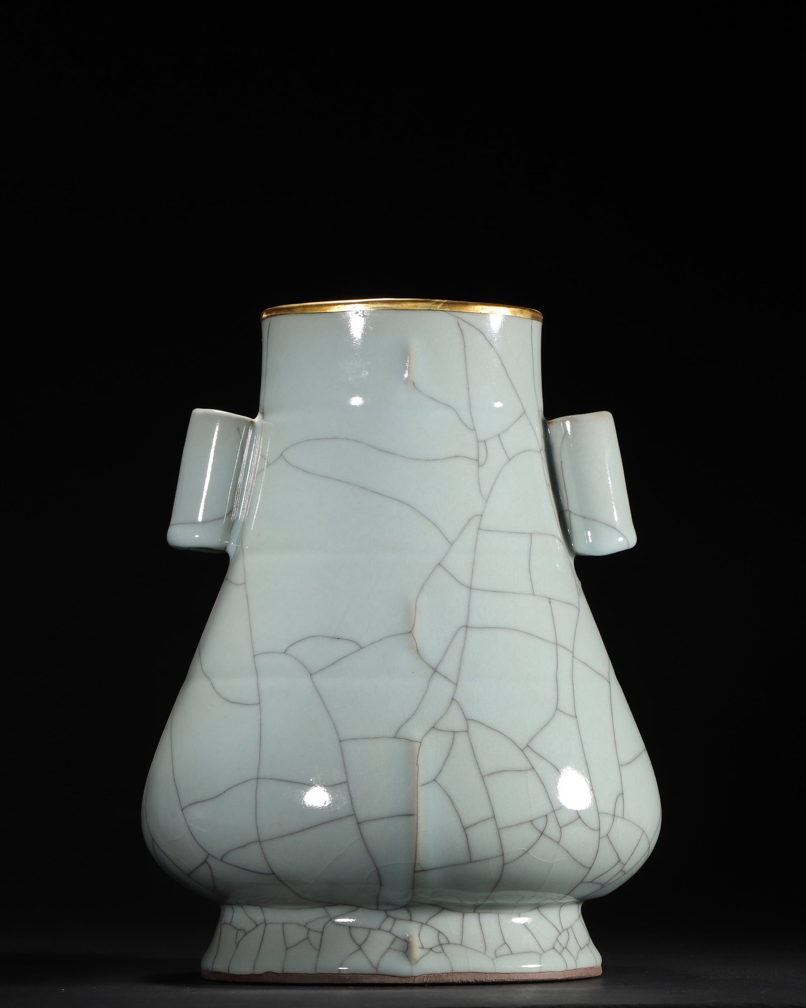 A FINE SOUTHERN SONG DYNASTY (12TH–13TH CENTURY) GUAN WARE CELADON-GLAZED ARROW-HEAD VASE WITH: 8.66" x 11.81" inches (22.0 cm x 30.0 cm) (Main)This exquisite Southern Song Guan Ware vase features a lustrous celadon glaze with natural 'gold thread and iron wire' crackles. Its arrow-head handles