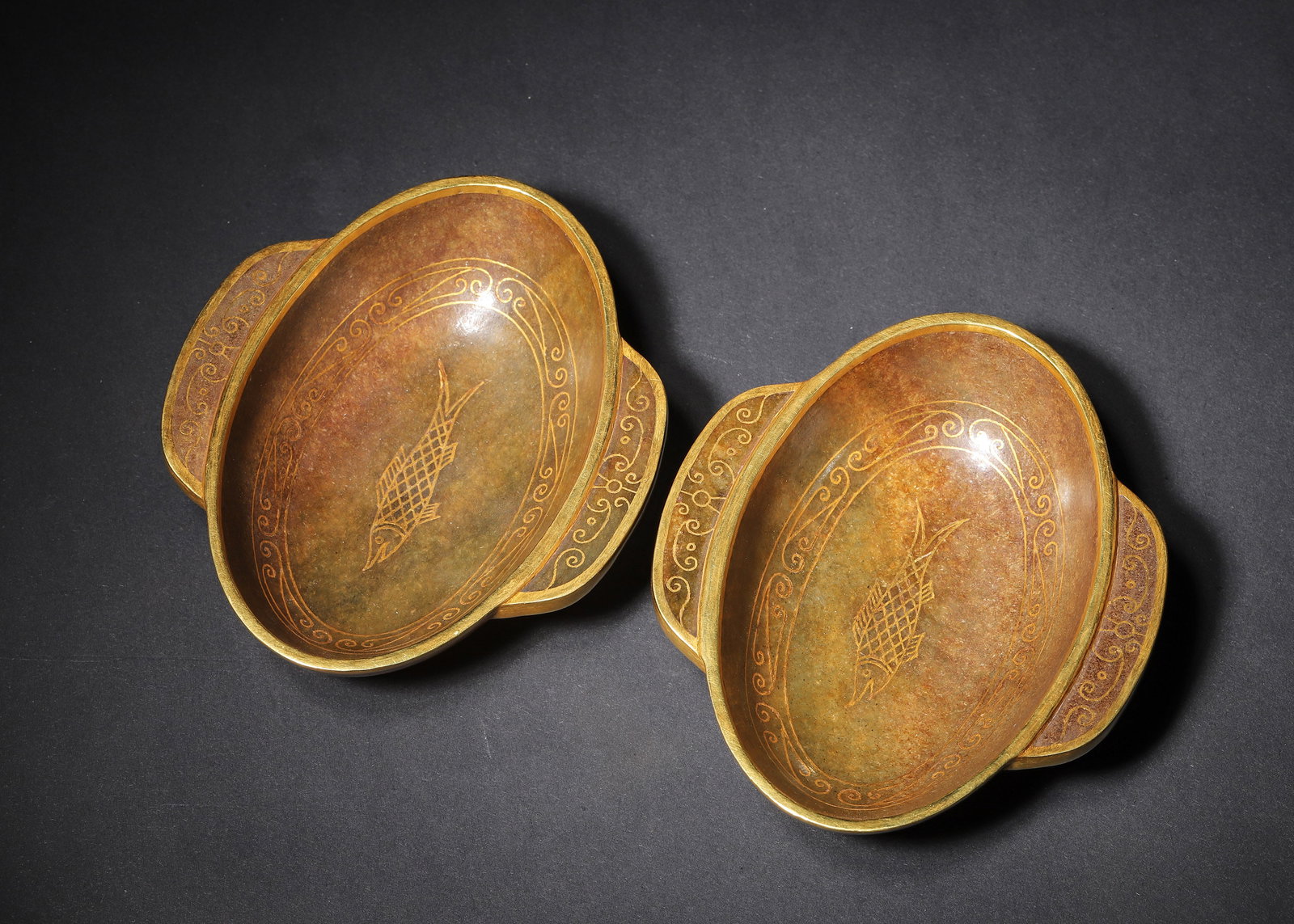 EASTERN HAN DYNASTY HETIAN JADE YU-SHANG WITH GOLD INLAY FISH MOTIFS & GOLD MOUNTS (PAIR) (1 of 7)