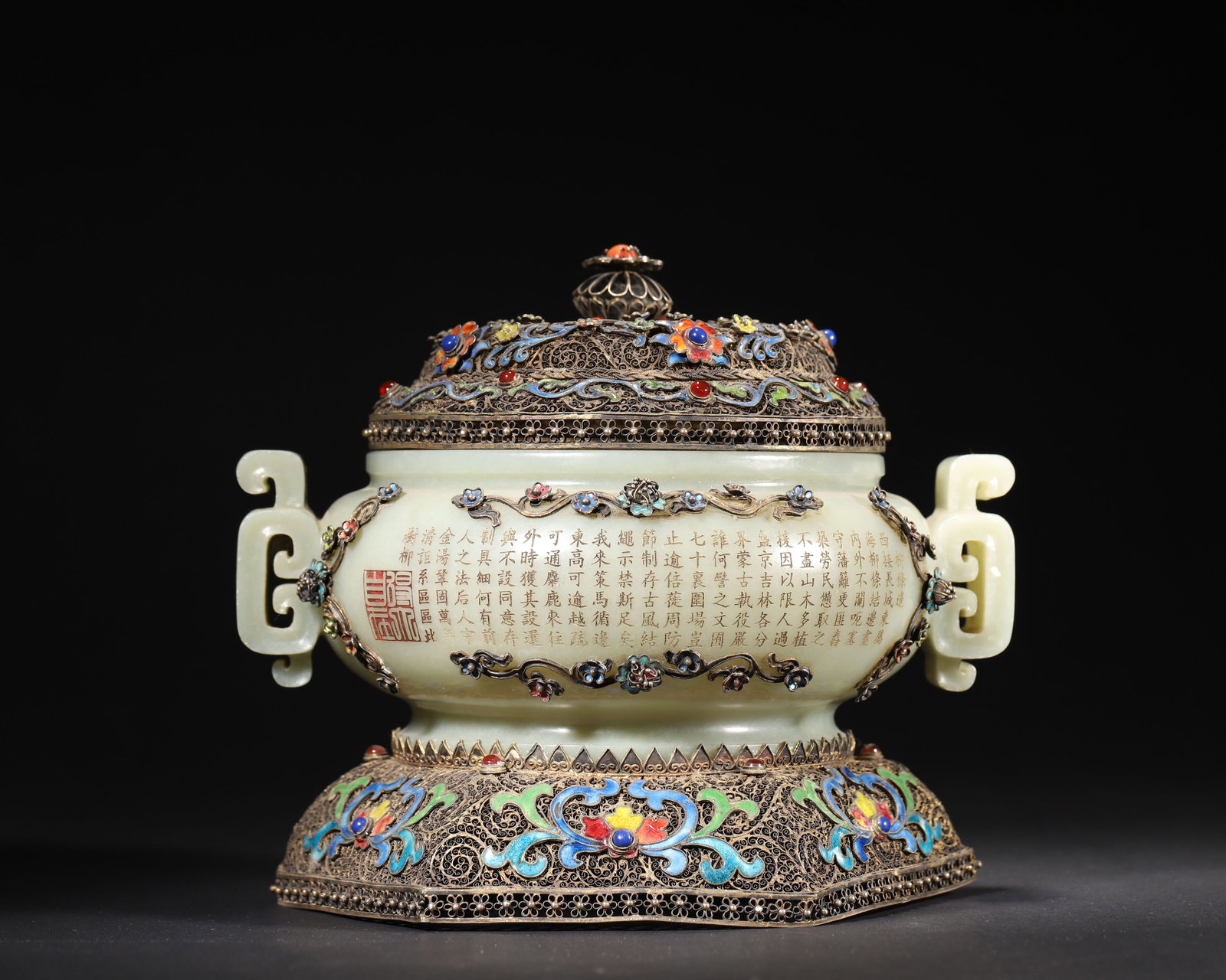 A FINE IMPERIAL CELADON JADE CENSER AND COVER WITH SILVER FILIGREE ENAMEL AND GEM INLAY, QIANLONG: 7.87in x 6.69in x 4.72in (20.0cm x 17.0cm x 12.0cm), 2.881lb (1307.0g)This imperial censer, crafted from celadon jade in the Qianlong period, features intricate silver filigree, enamel and gem inlay. 