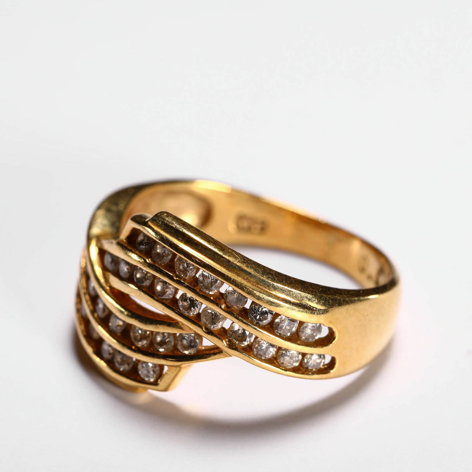 18K GOLD RING - 5