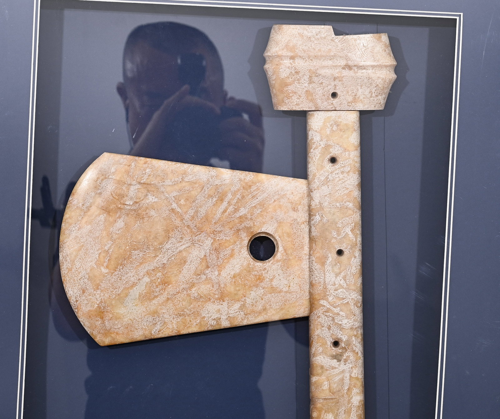 ANCIENT JADE AXE HANGING SCREEN - 5