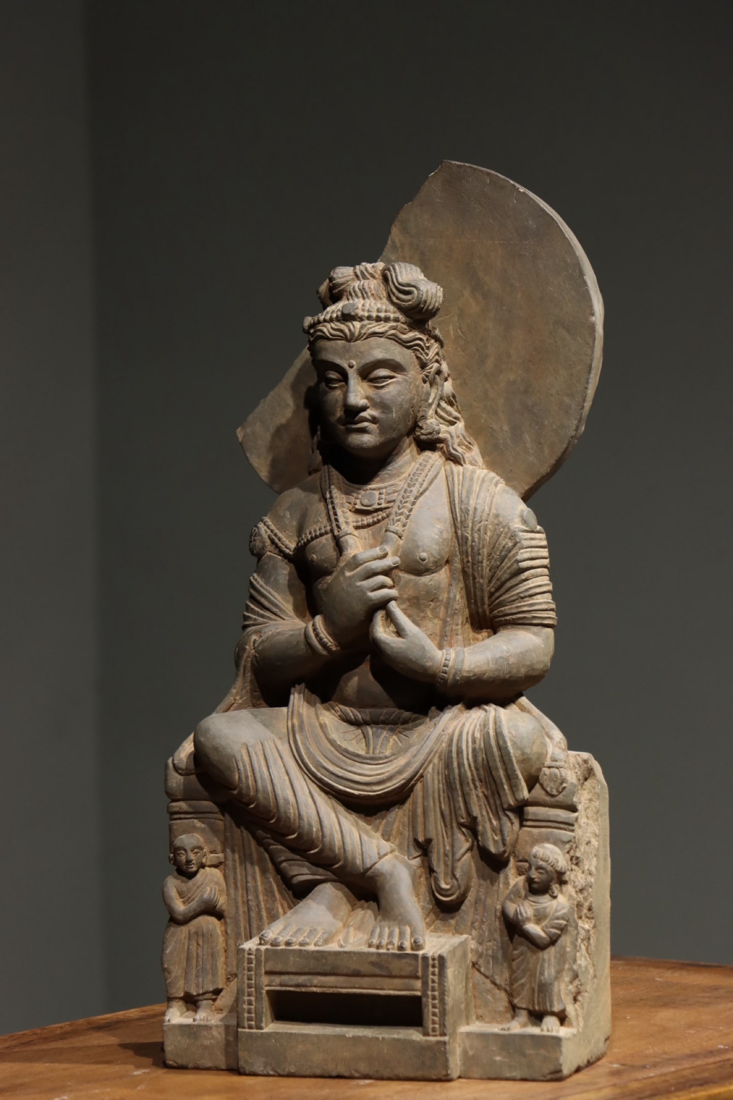 5TH-CENTURY GANDHARA STATUES