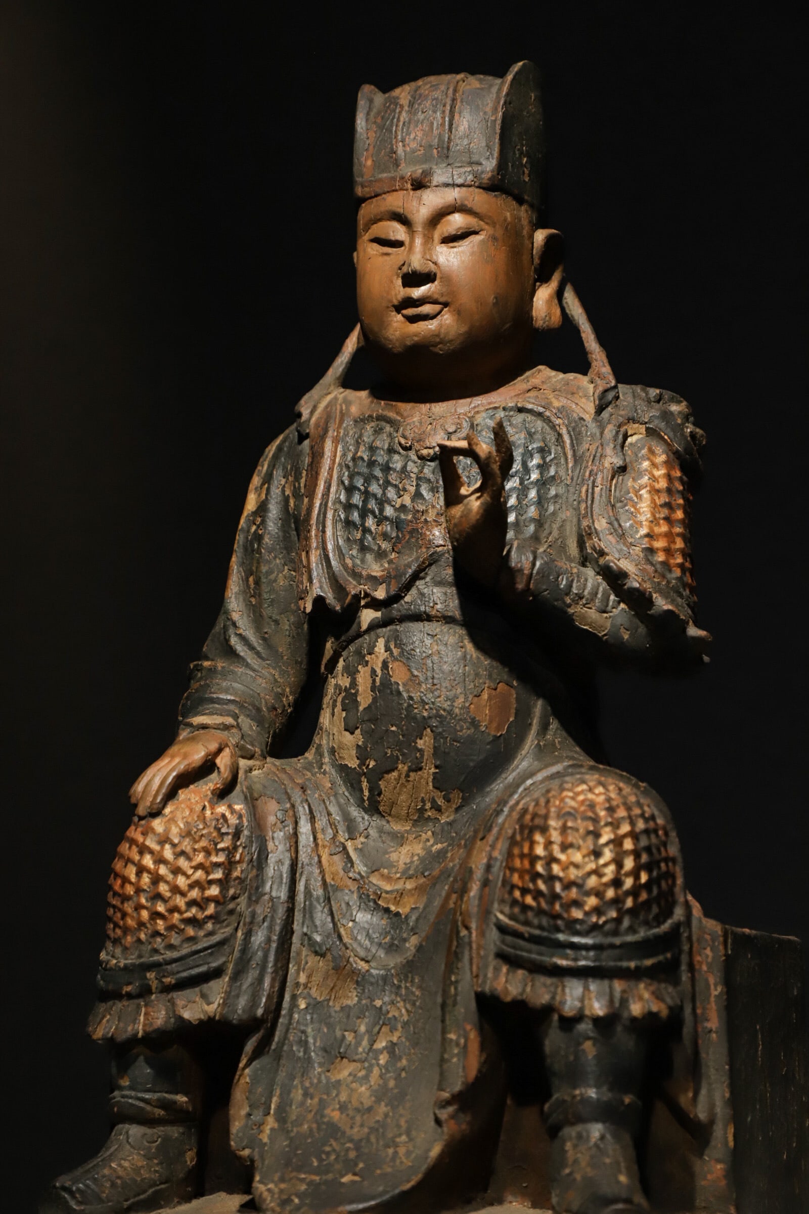 MING DYNASTY, GILT-LACQUERED WOOD STATUE OF A MILITARY GENERAL (1 of 9)