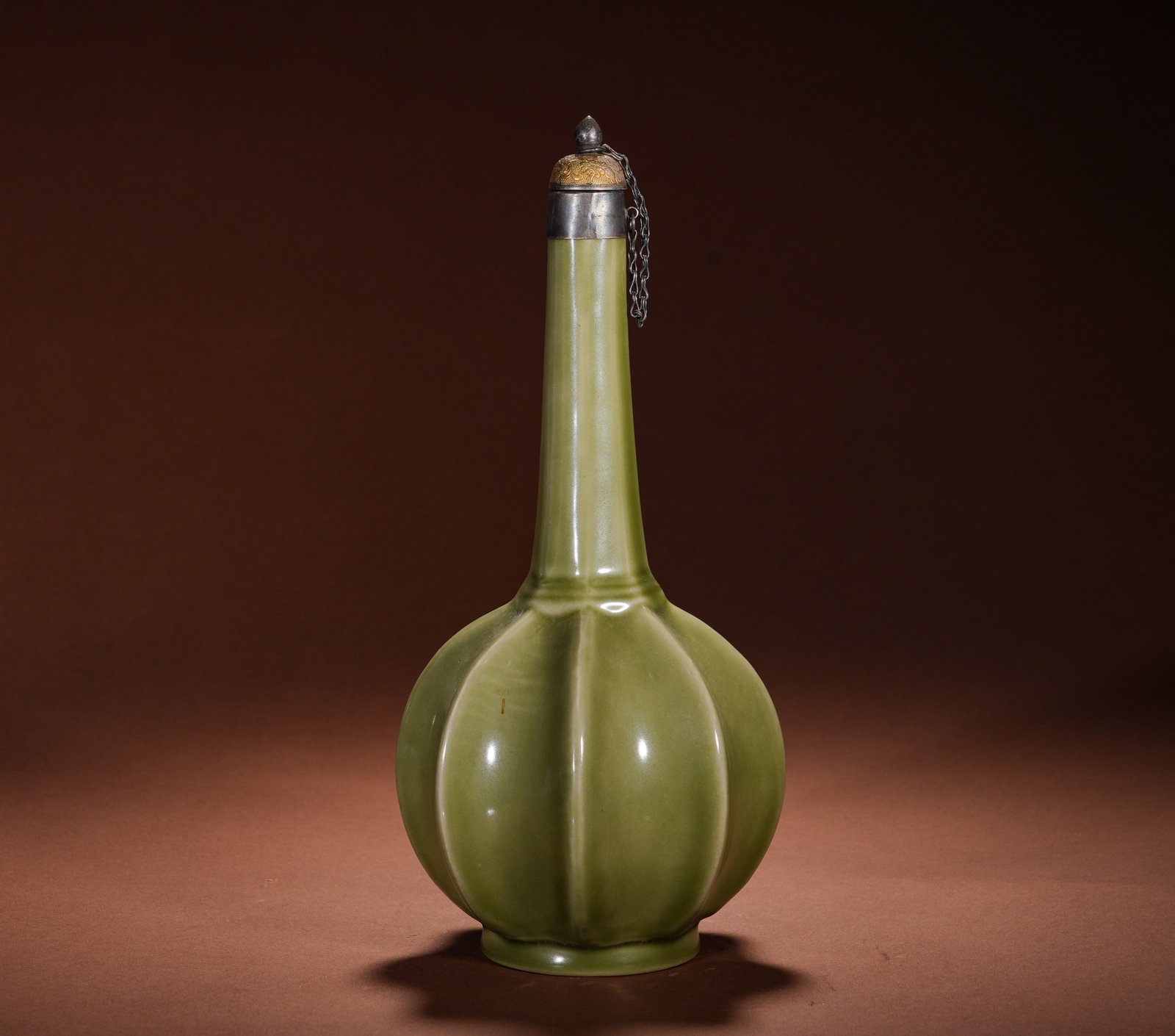 YUAN LONGQUAN KILN LINER BOTTLE (1 of 9)