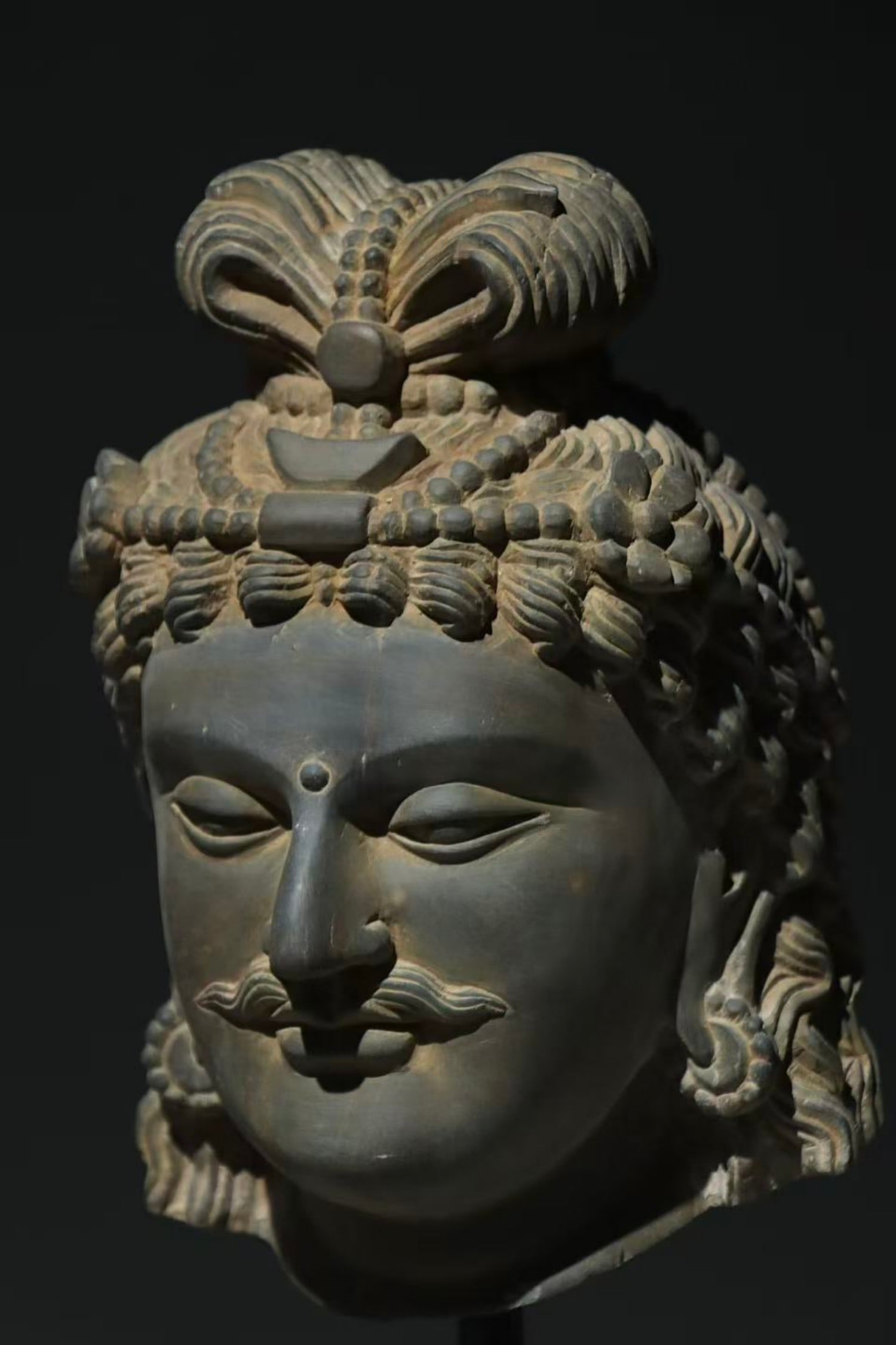 3RD-CENTURY STONE GANDHARA HEAD