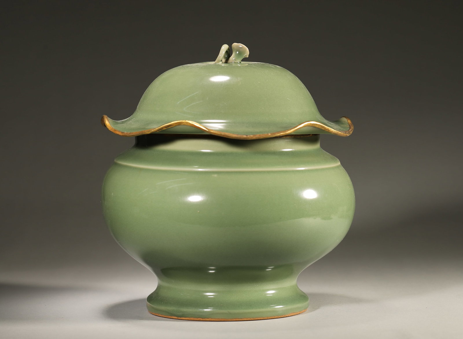 Longquan Celadon Lotus-Leaf Covered Jar, Yuan Dynasty, 1271-1368 (1 of 5)