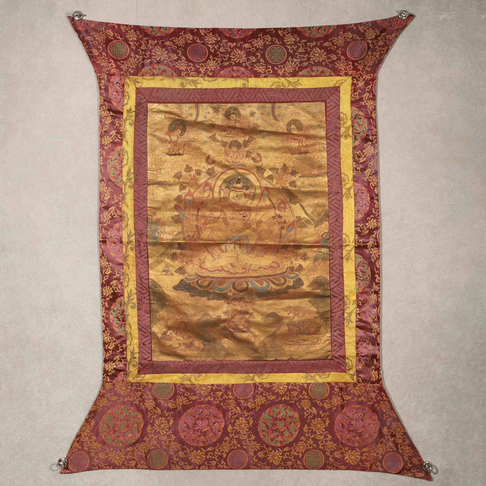 Qing Dynasty, Kesi Mounted Thangka of Thousand-Armed Avalokiteshvara Painted on Gold Ground Silk (1 of 5)