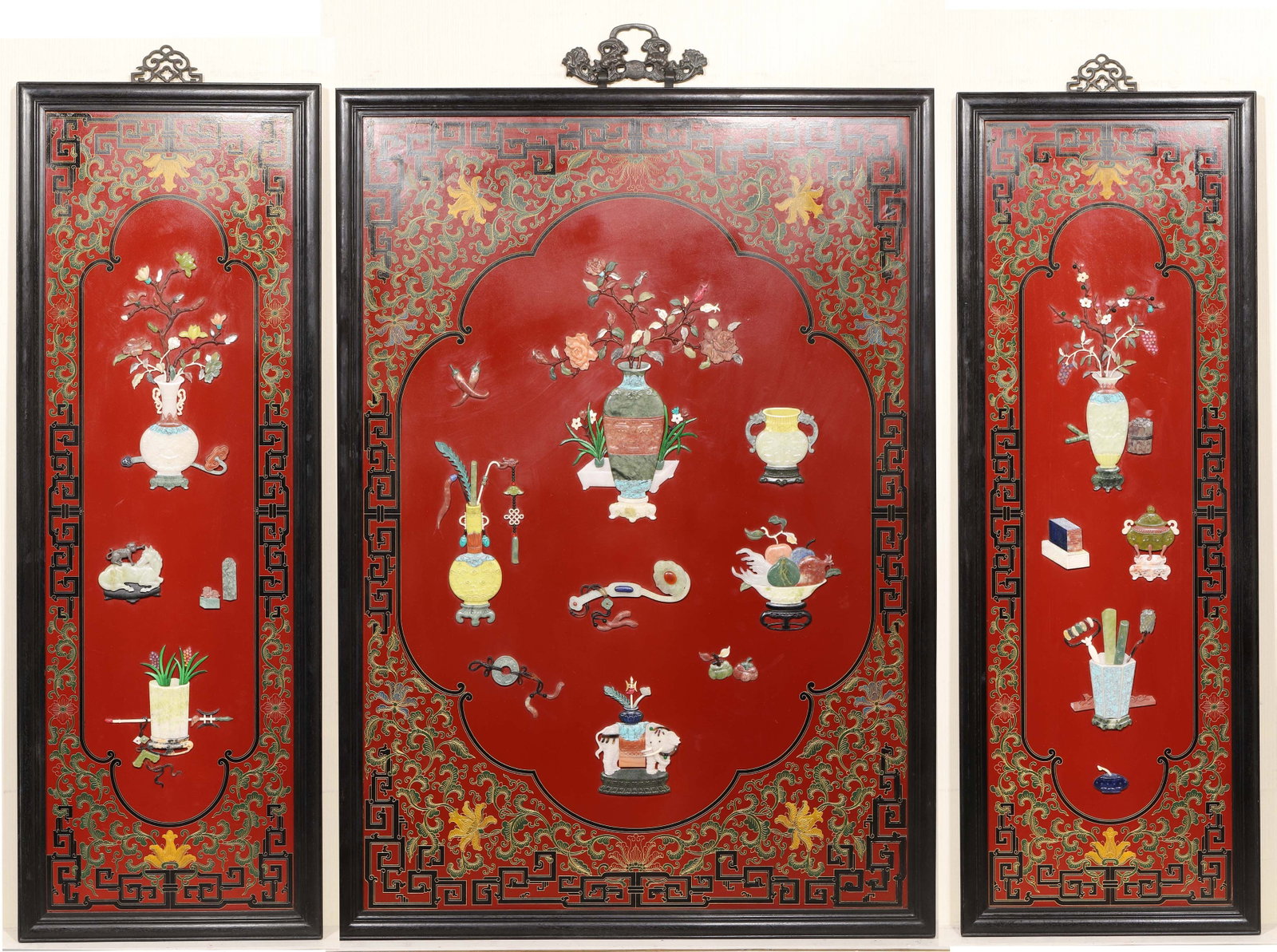 Qing Dynasty, Gilt-Painted Red Lacquer Three-Panel Hanging Screens with Precious Inlay (1 of 13)